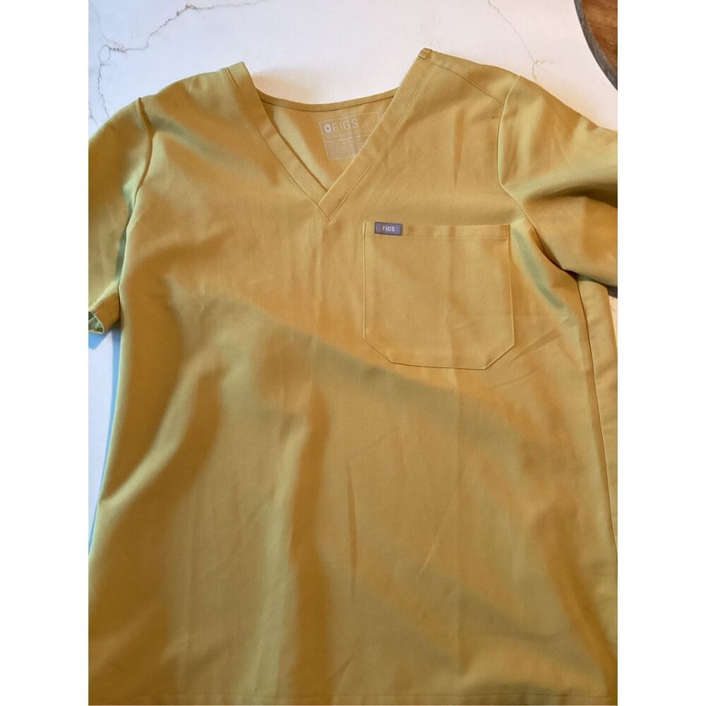 Figs Scrub Set Sz L Catarina Top with Pocket Zamora Scrub Pants Gold - Picture 3 of 13